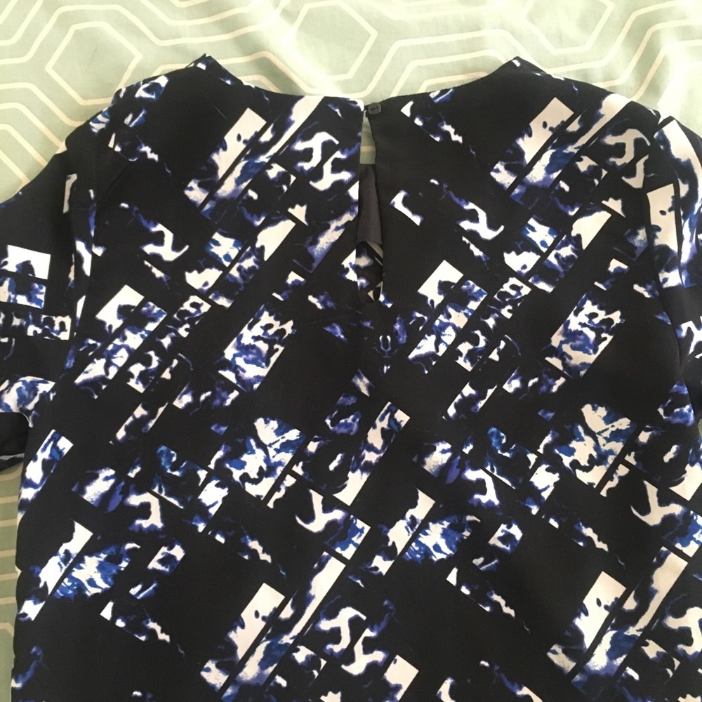 Blue/Black Abstract Geometric Shift Dress - Picture 3 of 5